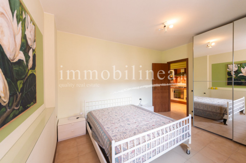 Immagine 18 di Appartamento in vendita  a Torri Del Benaco