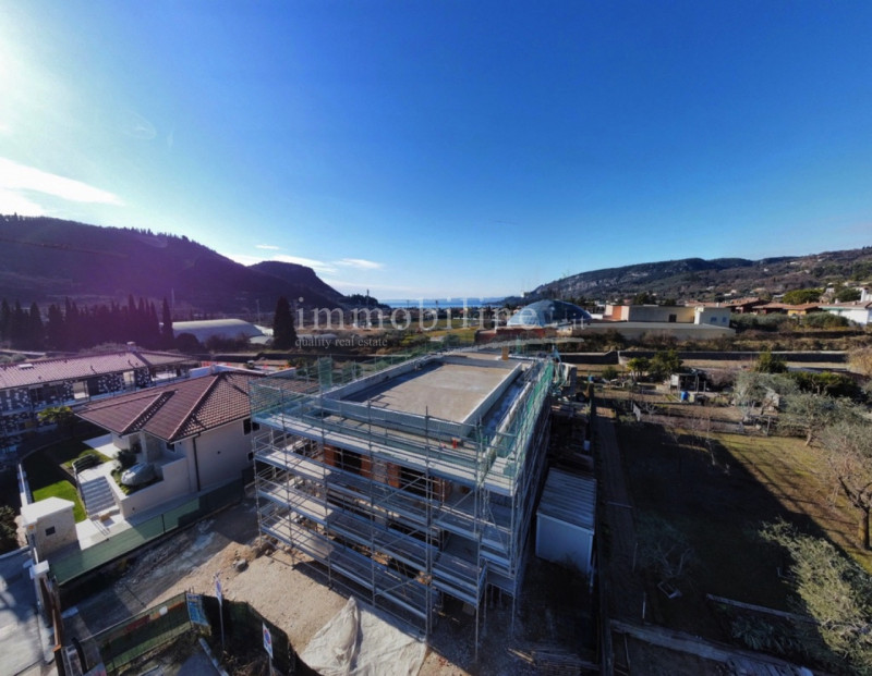 Immagine 15 di Appartamento in vendita  in via Giare a Garda