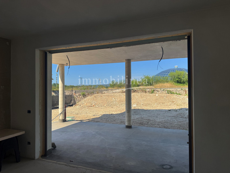 Immagine 21 di Appartamento in vendita  in via Giare a Garda