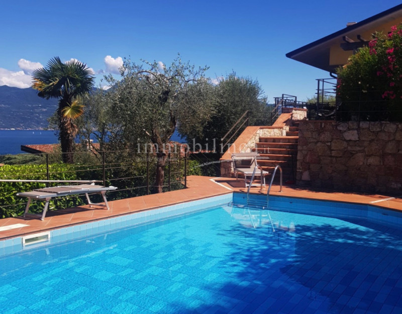 Immagine 4 di Villa in vendita  in Luigi Pirandello a Torri Del Benaco