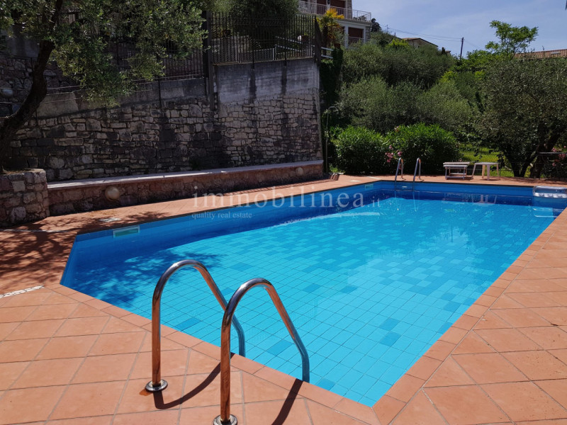 Immagine 8 di Villa in vendita  in Luigi Pirandello a Torri Del Benaco