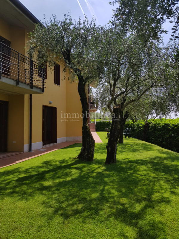 Immagine 18 di Villa in vendita  in Luigi Pirandello a Torri Del Benaco