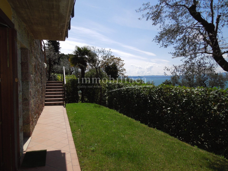 Immagine 19 di Villa in vendita  in Luigi Pirandello a Torri Del Benaco