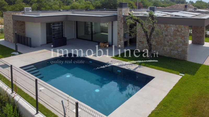 Immagine 6 di Villa in vendita  in Rossar a Costermano sul Garda