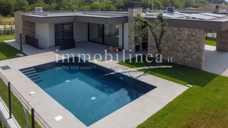 Immagine 7 di Villa in vendita  in Rossar a Costermano sul Garda