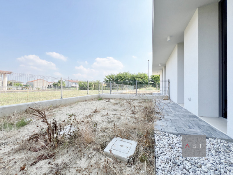 Immagine 11 di Villetta a schiera in vendita  a San Martino Di Lupari