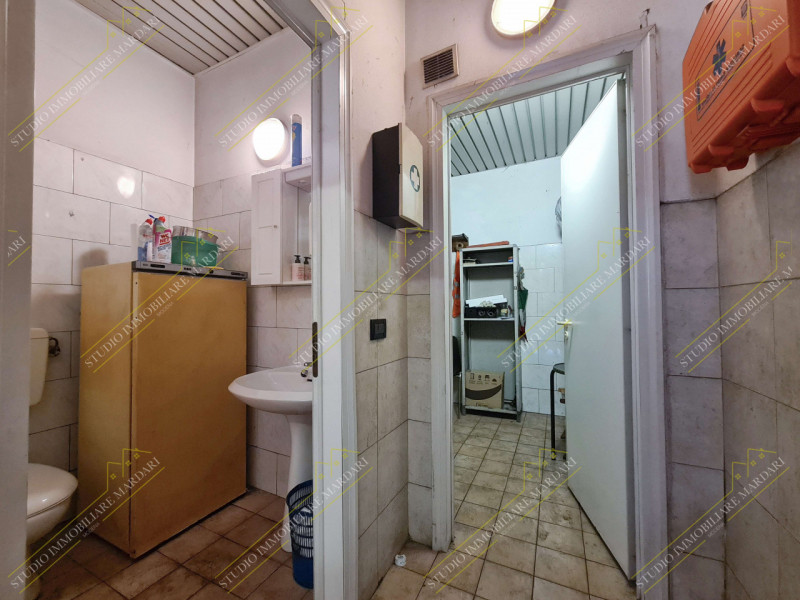 Immagine 10 di Capannone industriale in vendita  in Via Emilia Est a Modena