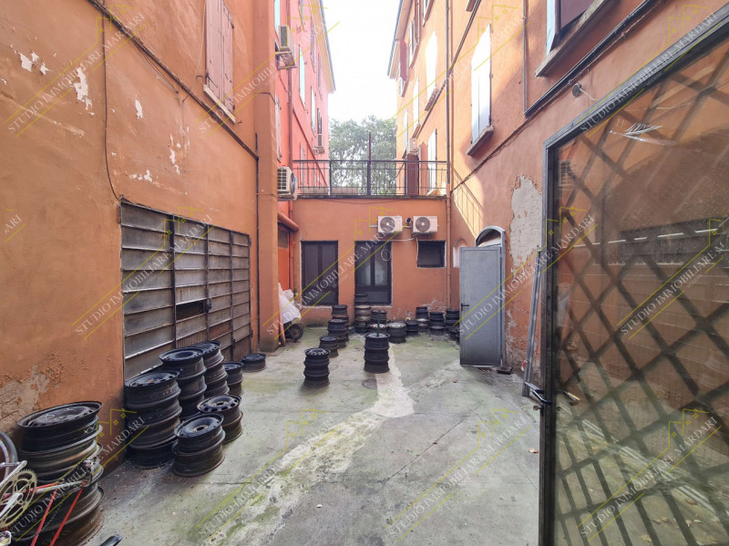 Immagine 11 di Capannone industriale in vendita  in Via Emilia Est a Modena