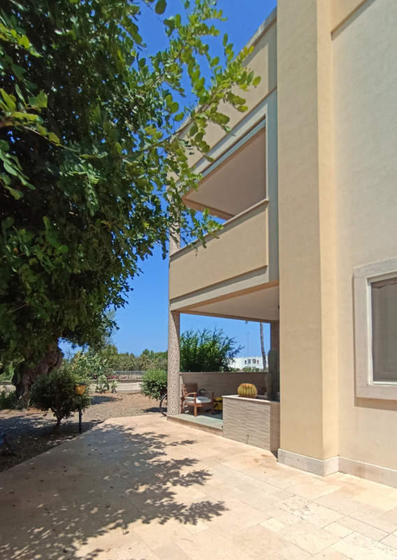 Immagine 7 di Villa in vendita  in CASAV a Fasano