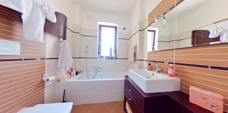 Immagine 21 di Villa in vendita  in CASAV a Fasano