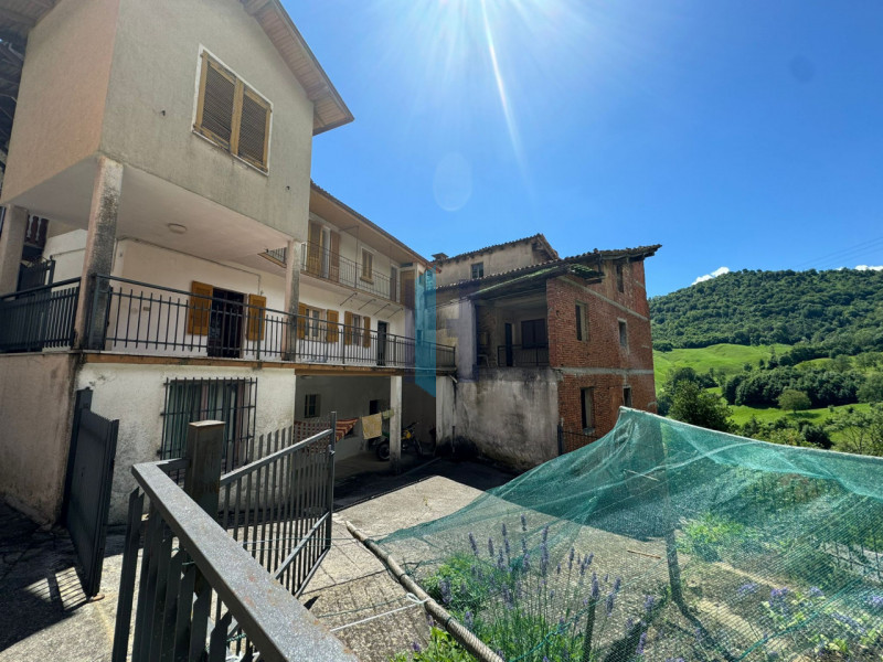 Immagine 41 di Rustico / casale in vendita  in via Dosseli 8 a Tavernole Sul Mella