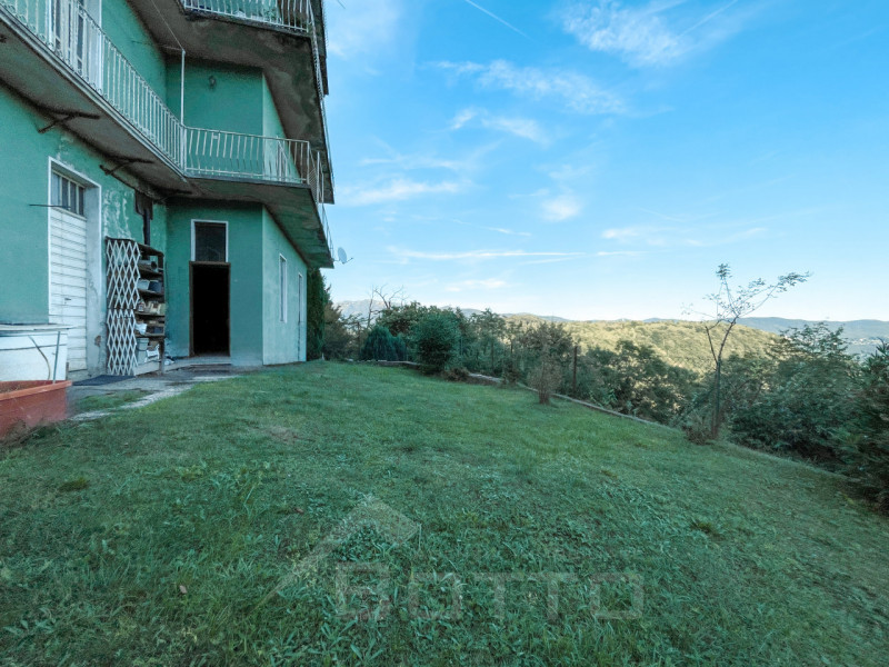 Immagine 3 di Casa indipendente in vendita  in Via Omegna 16 a Arola