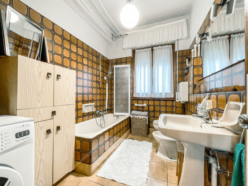 Immagine 19 di Casa indipendente in vendita  in Via Omegna 16 a Arola