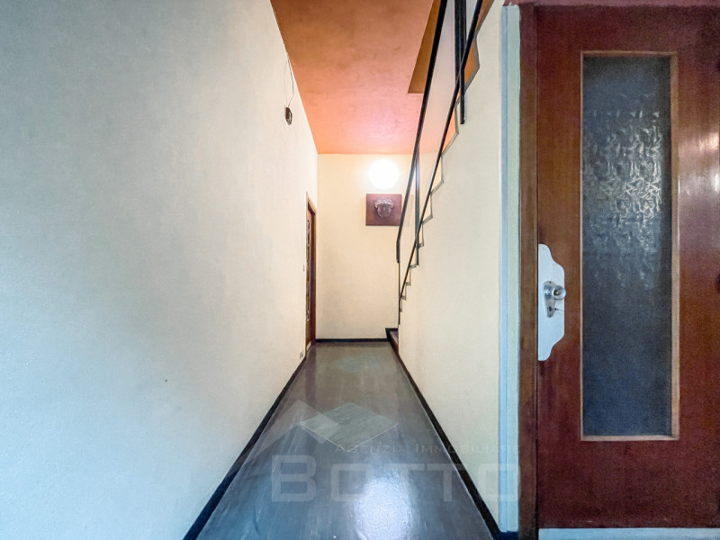 Immagine 23 di Casa indipendente in vendita  in Via Omegna 16 a Arola