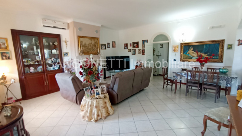 Immagine 21 di Villa in vendita  in Fascianello a Fasano