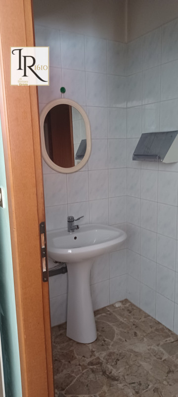 Immagine 9 di Palazzo in vendita  a Trecenta