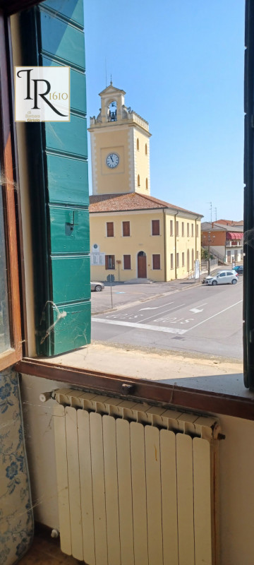 Immagine 15 di Palazzo in vendita  a Trecenta