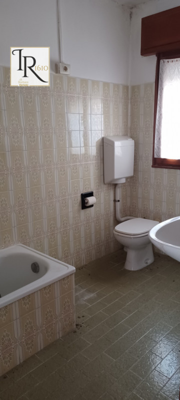 Immagine 24 di Palazzo in vendita  a Trecenta