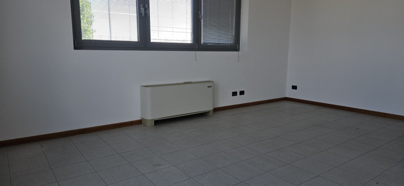 Immagine 13 di Ufficio in vendita  in Via Cavour a Este