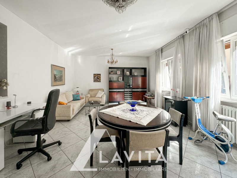 Immagine 2 di Appartamento in vendita  in via Resia a Bolzano