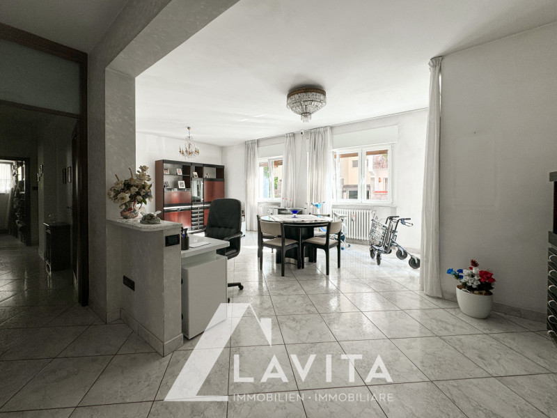 Immagine 5 di Appartamento in vendita  in via Resia a Bolzano