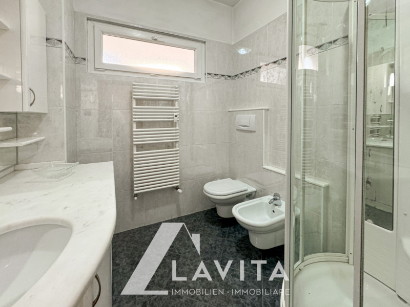 Immagine 20 di Appartamento in vendita  in via Resia a Bolzano