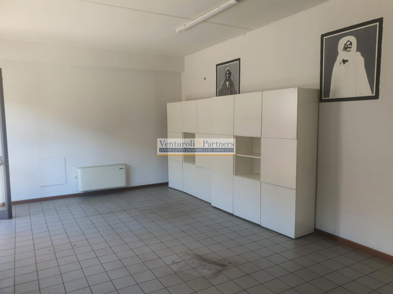 Immagine 4 di Capannone industriale in affitto  in Via industriale a Prevalle