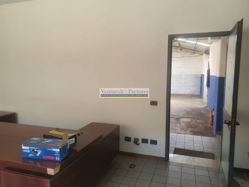 Immagine 7 di Capannone industriale in affitto  in Via industriale a Prevalle