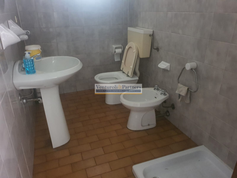 Immagine 9 di Capannone industriale in affitto  in Via industriale a Prevalle