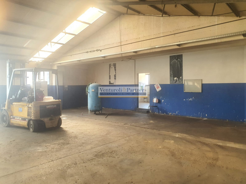 Immagine 19 di Capannone industriale in affitto  in Via industriale a Prevalle