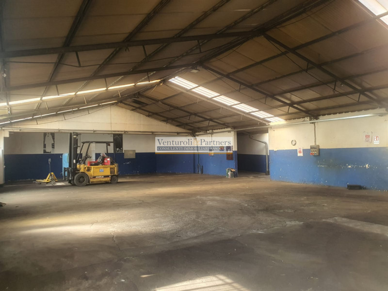 Immagine 23 di Capannone industriale in affitto  in Via industriale a Prevalle
