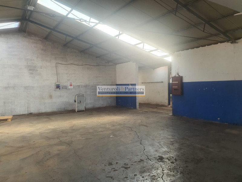 Immagine 25 di Capannone industriale in affitto  in Via industriale a Prevalle
