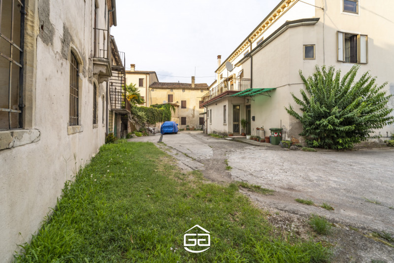 Immagine 23 di Villetta a schiera in vendita  in Via Ponte, 72 a Castegnero