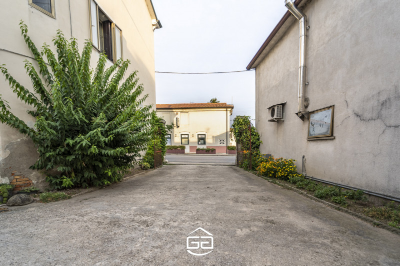 Immagine 24 di Villetta a schiera in vendita  in Via Ponte, 72 a Castegnero