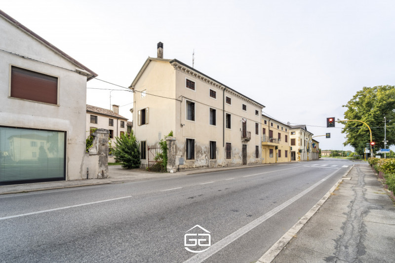 Immagine 25 di Villetta a schiera in vendita  in Via Ponte, 72 a Castegnero