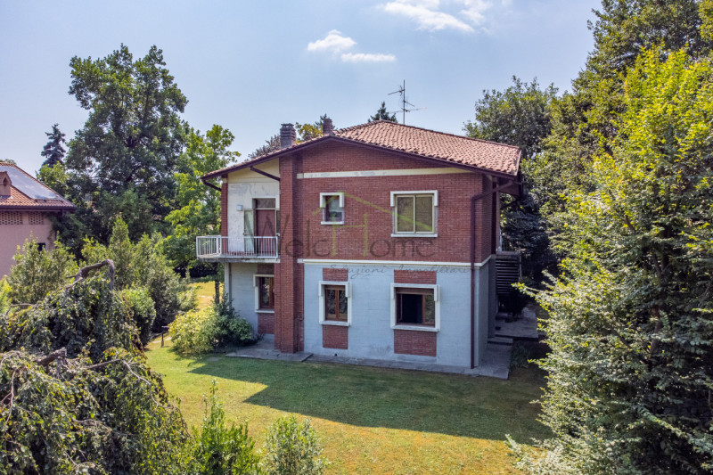 Immagine 2 di Casa bifamiliare in vendita  in Via appiani 1 a Merone