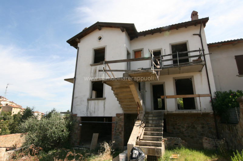 Immagine 1 di Casa indipendente in vendita  a Sinalunga