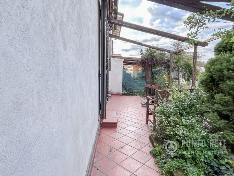 Immagine 25 di Casa indipendente in vendita  in Via Catene a Palu'