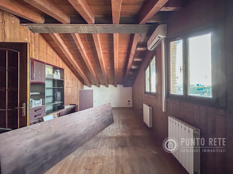 Immagine 29 di Casa indipendente in vendita  in Via Catene a Palu'