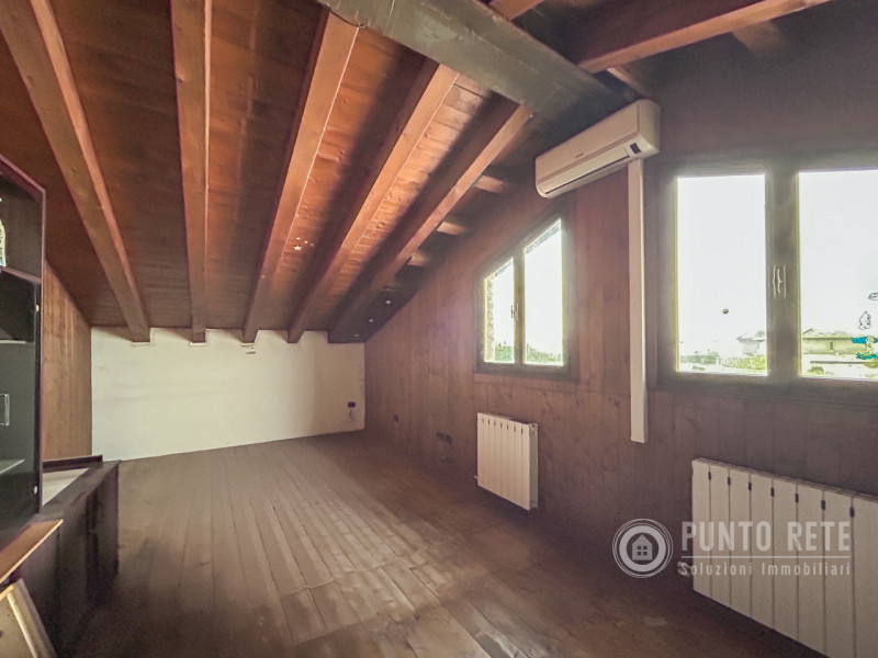 Immagine 30 di Casa indipendente in vendita  in Via Catene a Palu'