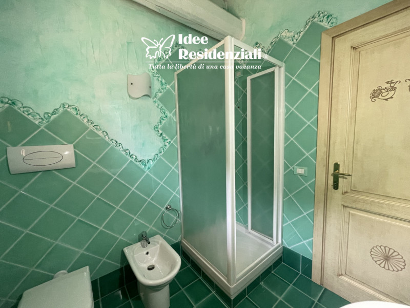 Immagine 21 di Attico in vendita  in Via Giuanne Secche a Olbia