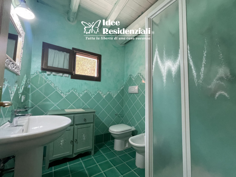 Immagine 22 di Attico in vendita  in Via Giuanne Secche a Olbia