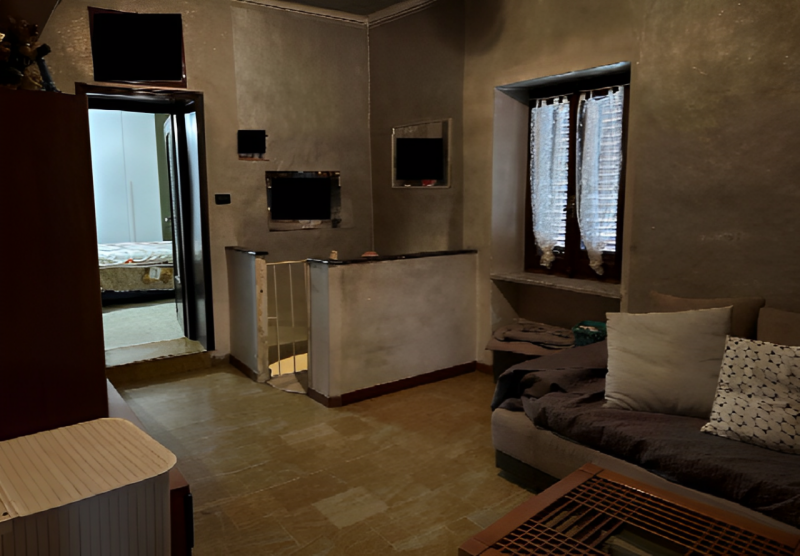 Immagine 6 di Magazzino in vendita  in via patrono d'Italia snc a Assisi