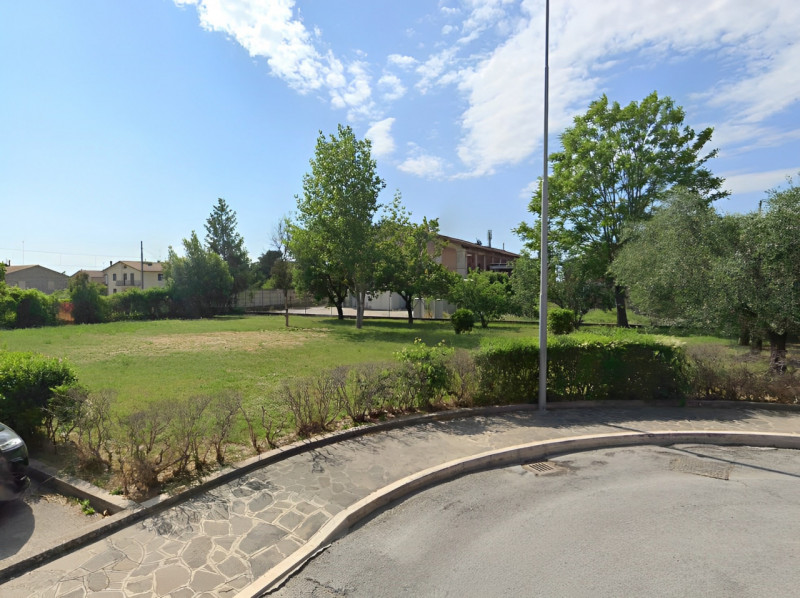 Immagine 25 di Magazzino in vendita  in via patrono d'Italia snc a Assisi