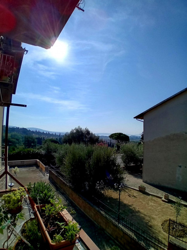 Immagine 1 di Appartamento in vendita  in via Roma a Tuoro Sul Trasimeno