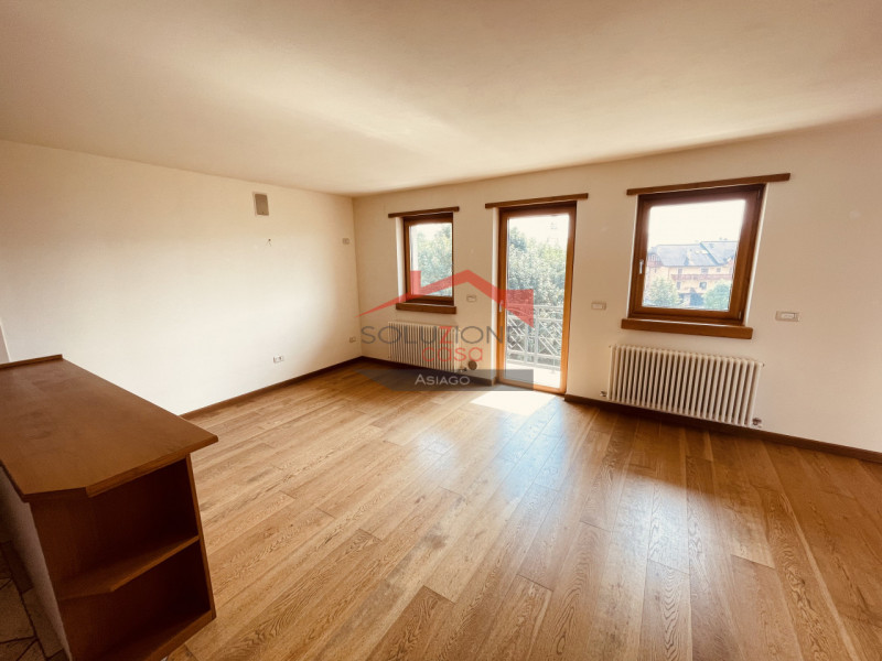 Immagine 4 di Appartamento in vendita  a Roana