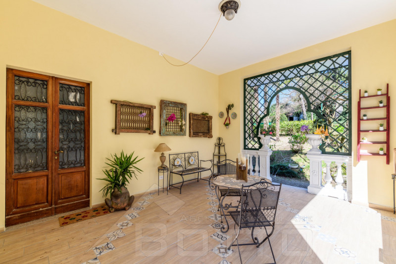 Immagine 4 di Villa in vendita  in Via Camillo Benso Conte di Cavour 40 a Castelletto Sopra Ticino