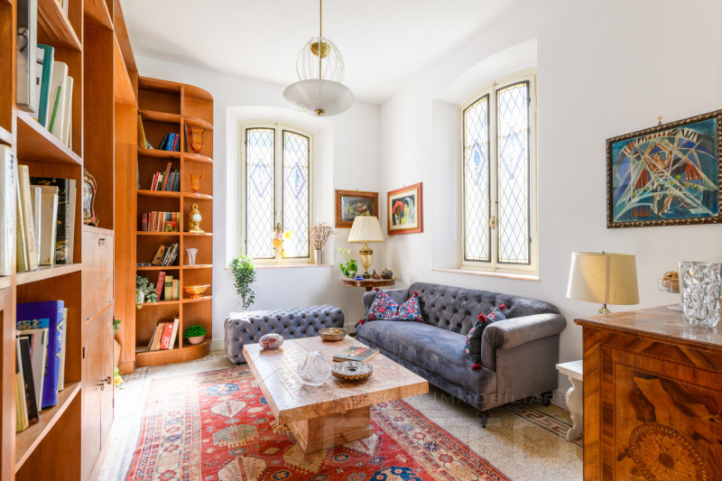 Immagine 6 di Villa in vendita  in Via Camillo Benso Conte di Cavour 40 a Castelletto Sopra Ticino