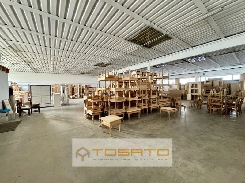 Immagine 5 di Capannone industriale in affitto  a Roverchiara