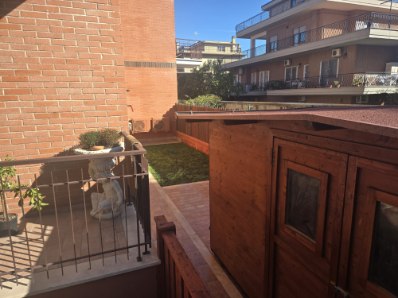 Immagine 10 di Villa in vendita  in via alfonso gallo a Roma